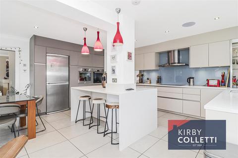 undefined, Woodstock Road, Broxbourne