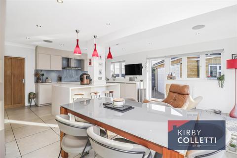 undefined, Woodstock Road, Broxbourne