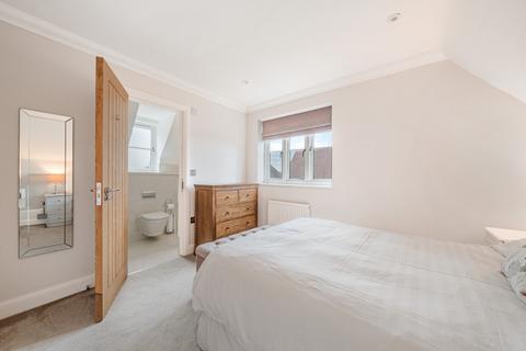 2 bedroom semi-detached house for sale, Old Julius Yard, Wrecclesham, Farnham, GU10