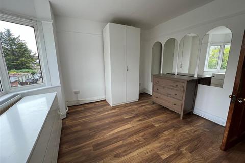 2 bedroom apartment to rent, Park Mansions, Vivian Avenue, Hendon, London