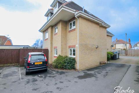 2 bedroom flat to rent, Woodside Road , Southbourne , Bournemouth