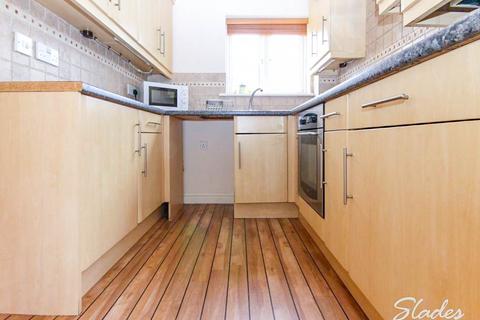 2 bedroom flat to rent, Woodside Road , Southbourne , Bournemouth