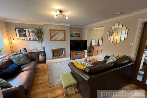 4 bedroom semi-detached house for sale, Dinam Park Pentre - Pentre