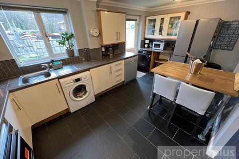 4 bedroom semi-detached house for sale, Dinam Park Pentre - Pentre