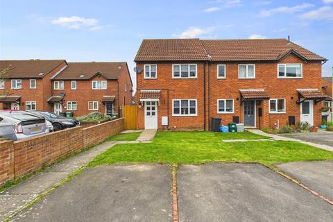 3 bedroom end of terrace house for sale, Redwind Way, Longlevens, Gloucester, GL2