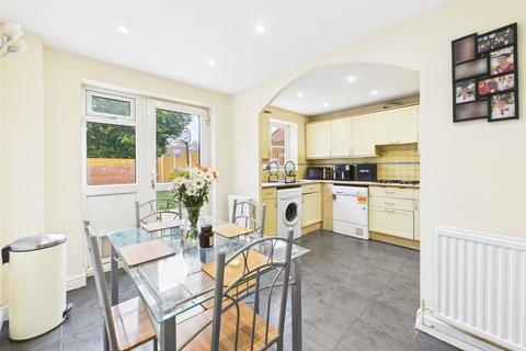 3 bedroom end of terrace house for sale, Redwind Way, Longlevens, Gloucester, GL2
