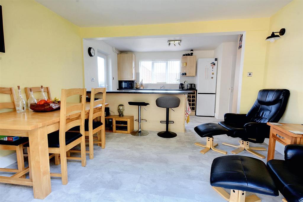 Open plan dining kitchen
