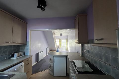 2 bedroom terraced house for sale, Heath Road, Burton-On-Trent