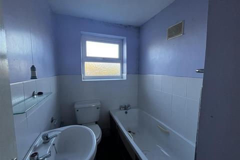 2 bedroom terraced house for sale, Heath Road, Burton-On-Trent