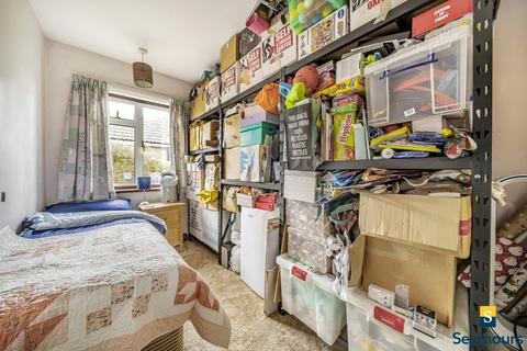 20 Envis Way, Fairlands, Guildford, GU3 3NH