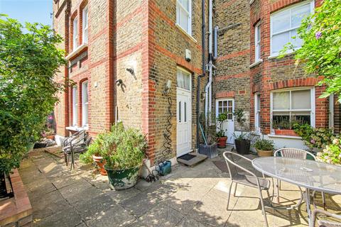 2a Beechmore Road, London, SW11 4ET