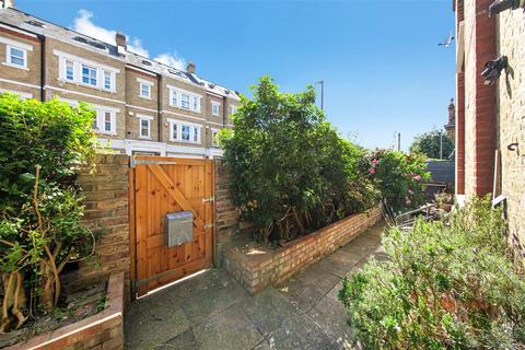 2a Beechmore Road, London, SW11 4ET