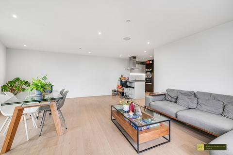 3 bedroom apartment for sale, 42 Newnton Close, London N4