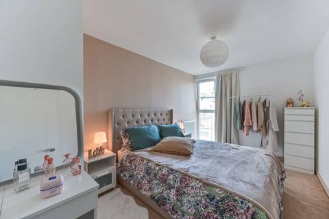 Flat 7, Ruby Court, 1 Cabot Close, Croydon, CR0 4BW