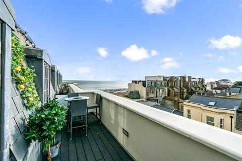 2 bedroom flat for sale, Marine Parade, Worthing, West Sussex, BN11