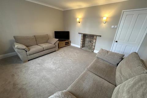 102 Hailgate, Howden, Goole, DN14 7SZ