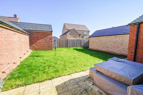 4 bedroom detached house for sale, Seddon Gardens, Leighton Buzzrad