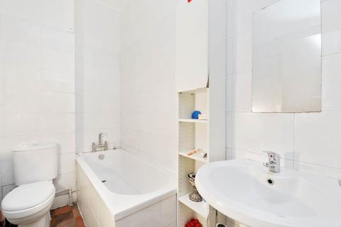 277a Uxbridge Road, London, W12 9DT