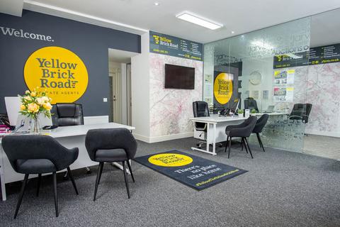 Office to rent, Trinity Street, Huddersfield, HD1 4DT