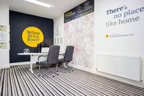 Office to rent, Trinity Street, Huddersfield, HD1 4DT