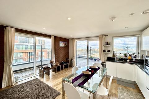 3 bedroom penthouse for sale, Warehouse Court, Woolwich, London SE18