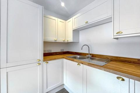 2 bedroom terraced house for sale, High Street, Saxmundham, IP17