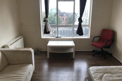 2 bedroom apartment to rent, Neeld Crescent, Hendon