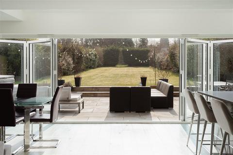 5 bedroom detached house for sale, Lodge Lane, Redhill