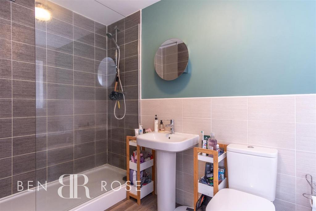 Master Ensuite