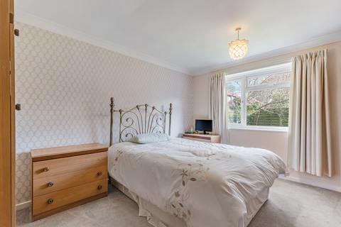 undefined, Valley Drive, Ilkley, West Yorkshire, LS29