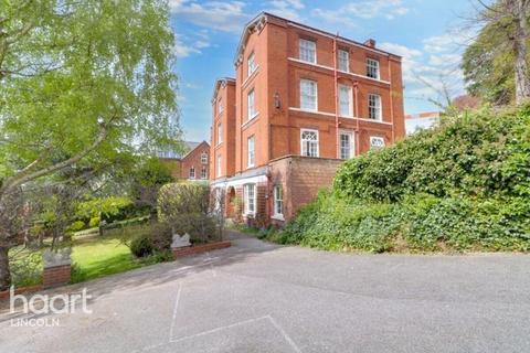 5, Beaumont Court Spring Hill, Lincoln, LN1 1HE