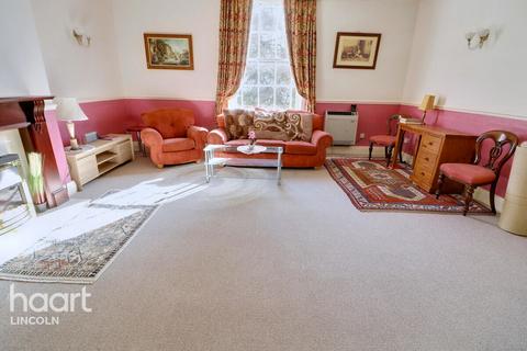 5, Beaumont Court Spring Hill, Lincoln, LN1 1HE
