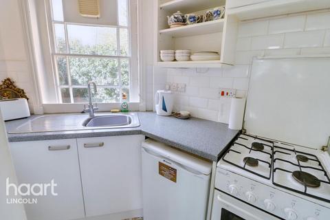 5, Beaumont Court Spring Hill, Lincoln, LN1 1HE