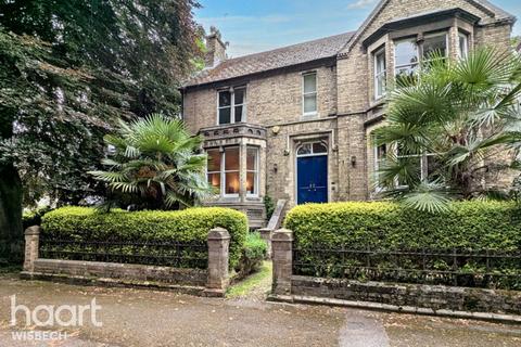 5 bedroom detached house for sale, Park Avenue, Wisbech