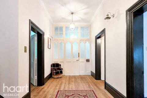5 bedroom detached house for sale, Park Avenue, Wisbech