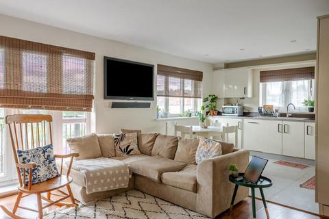 2 bedroom flat for sale, High Wycombe,  Buckinghamshire,  HP13