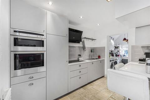 5 Charter Way, London, N14 4JS