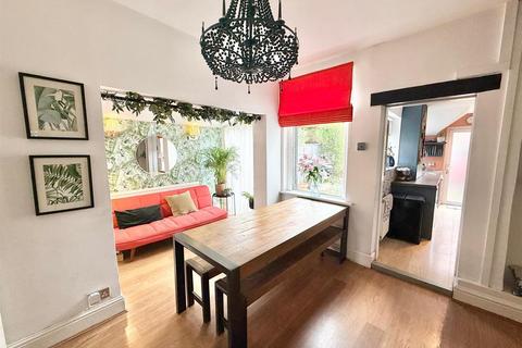 2 bedroom semi-detached house for sale, Knowsley Road, Macclesfield