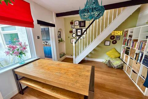 2 bedroom semi-detached house for sale, Knowsley Road, Macclesfield