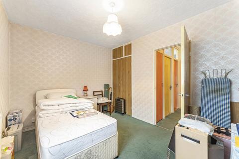 26 Wyllen Close, London, E1 4HQ