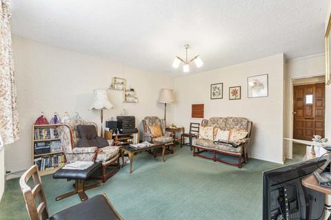 26 Wyllen Close, London, E1 4HQ