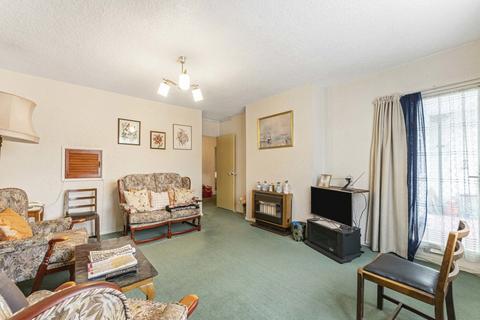 26 Wyllen Close, London, E1 4HQ