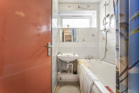 26 Wyllen Close, London, E1 4HQ