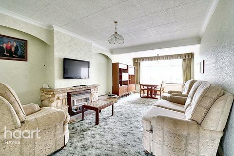 31 Westacott, Hayes, UB4 8AQ