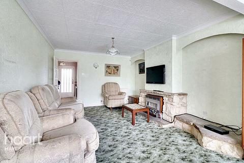 31 Westacott, Hayes, UB4 8AQ