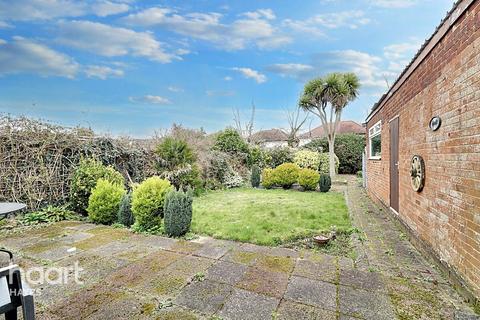 31 Westacott, Hayes, UB4 8AQ