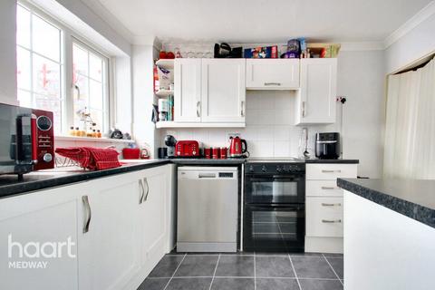 3 bedroom terraced house for sale, Bangor Road, Rochester
