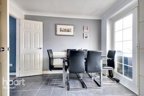 3 bedroom terraced house for sale, Bangor Road, Rochester
