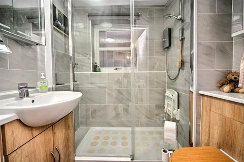 1 bedroom retirement property for sale, Granville Road, Eastbourne