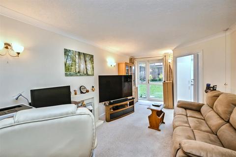 1 bedroom retirement property for sale, Granville Road, Eastbourne